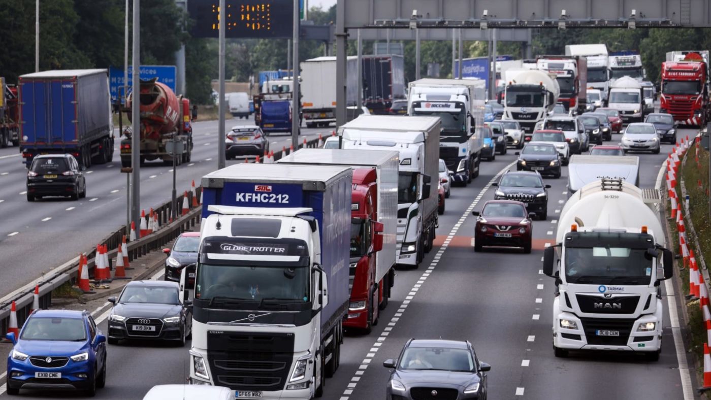 autista bloccato a manchester