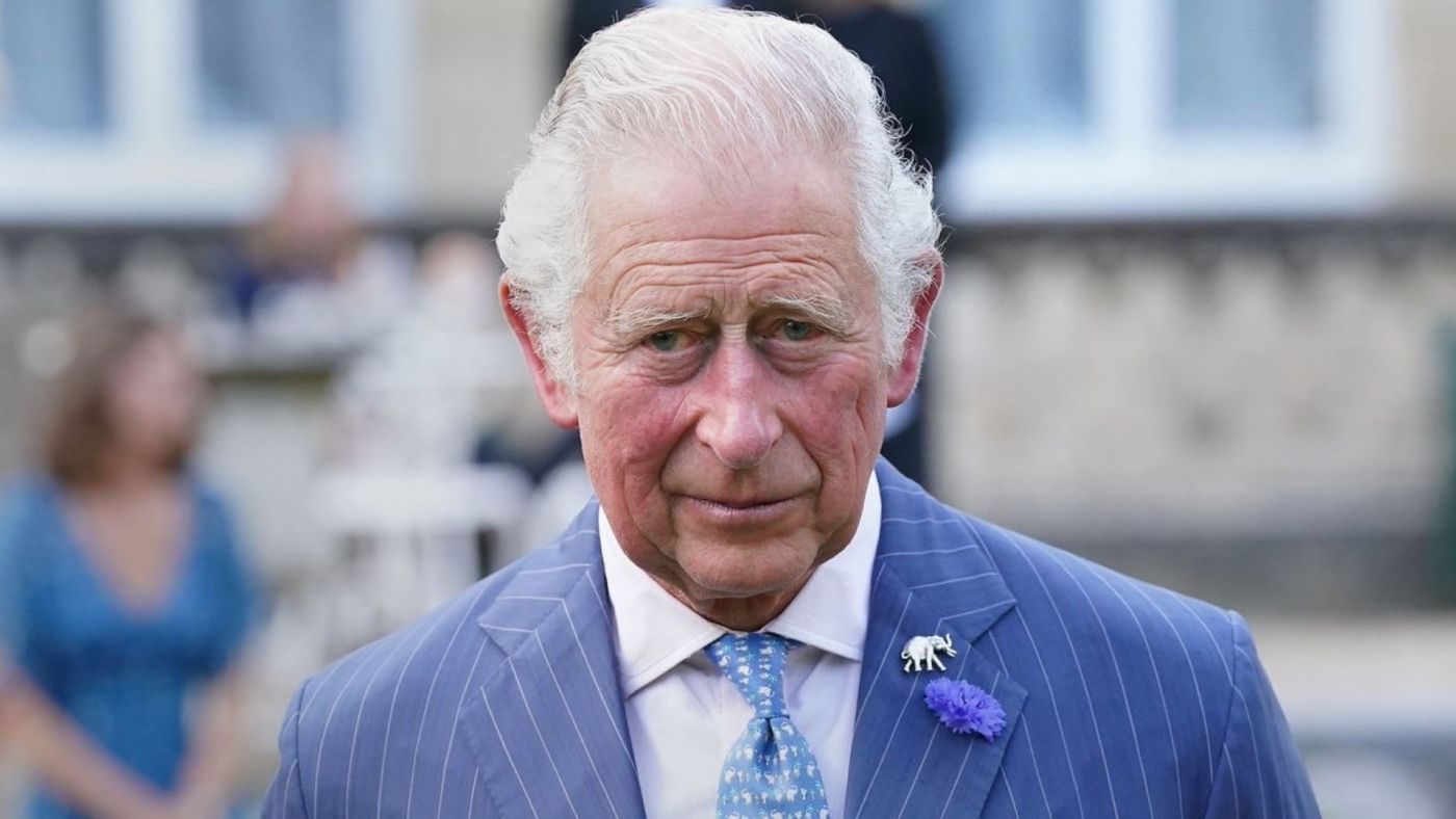 carlo III visita southport dopo l'attacco del 29 luglio