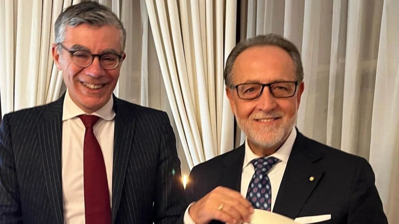 salvatore calabrese insignito del cavalierato della repubblica italiana