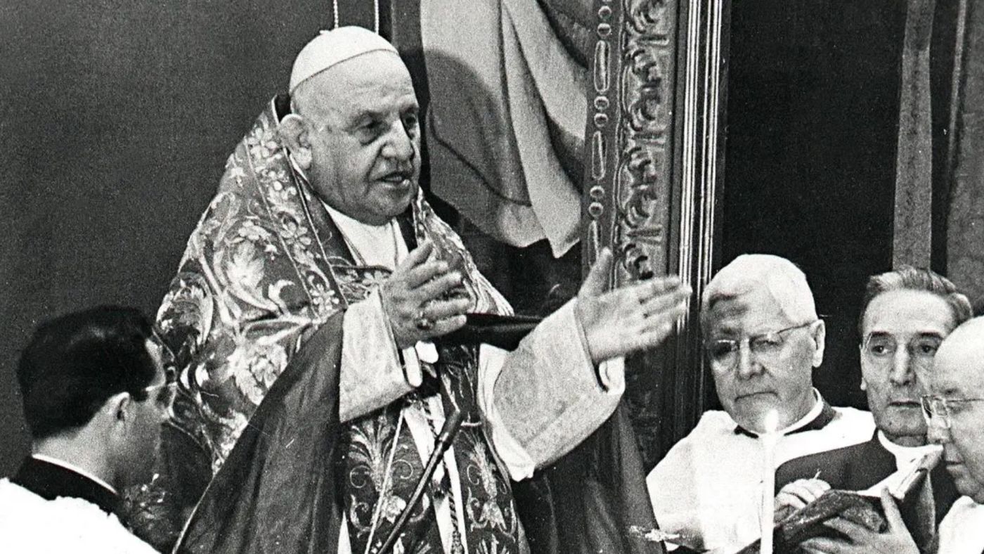 la messa in onore di papa Giovanni XXIII alla st peter's church di Clerkenwell a londra