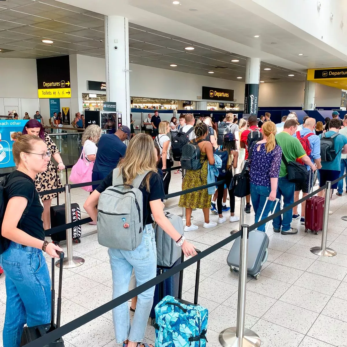 aeroporto Gatwick partenze