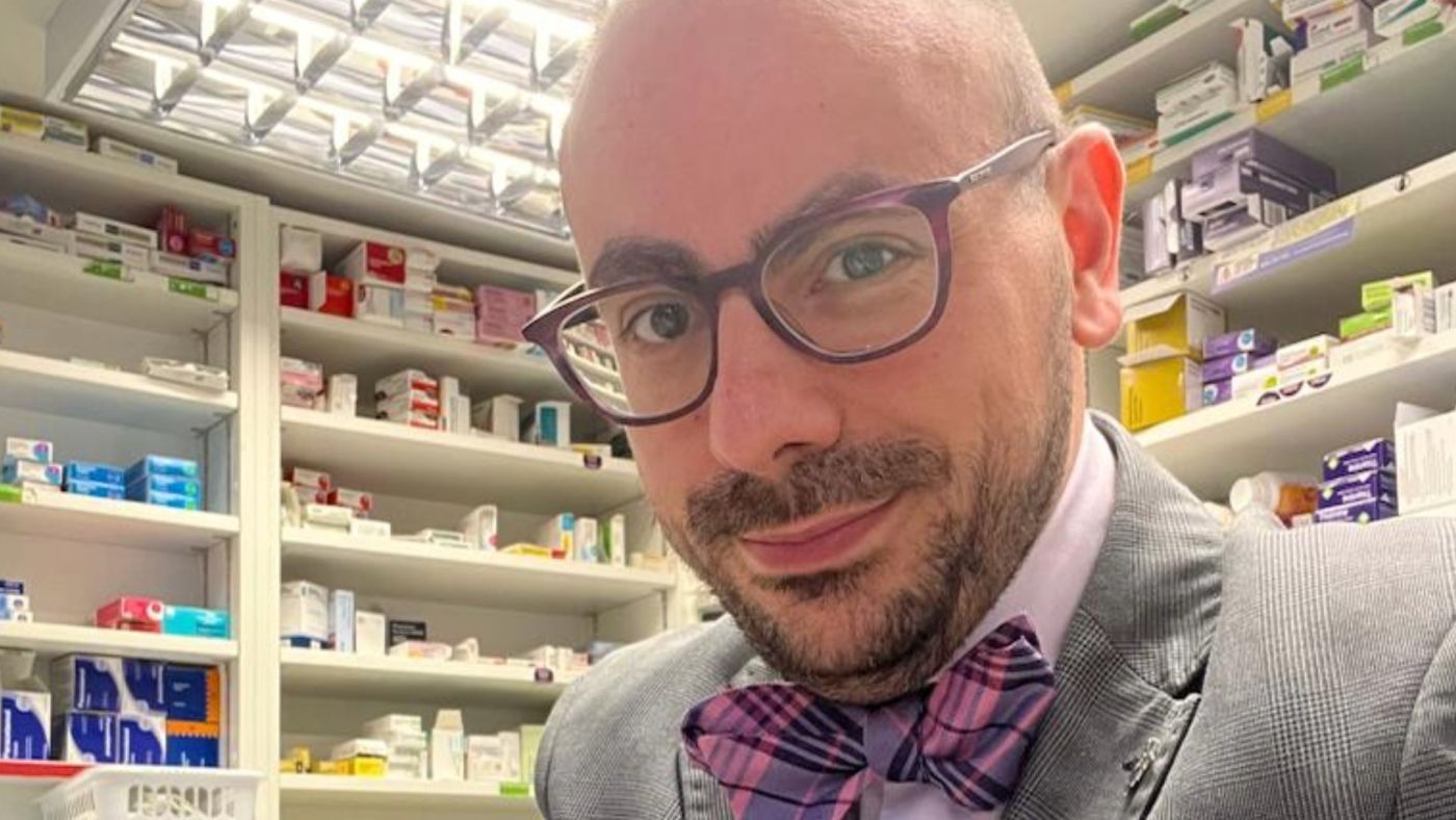 Francesco toto farmacista di salford e poeta
