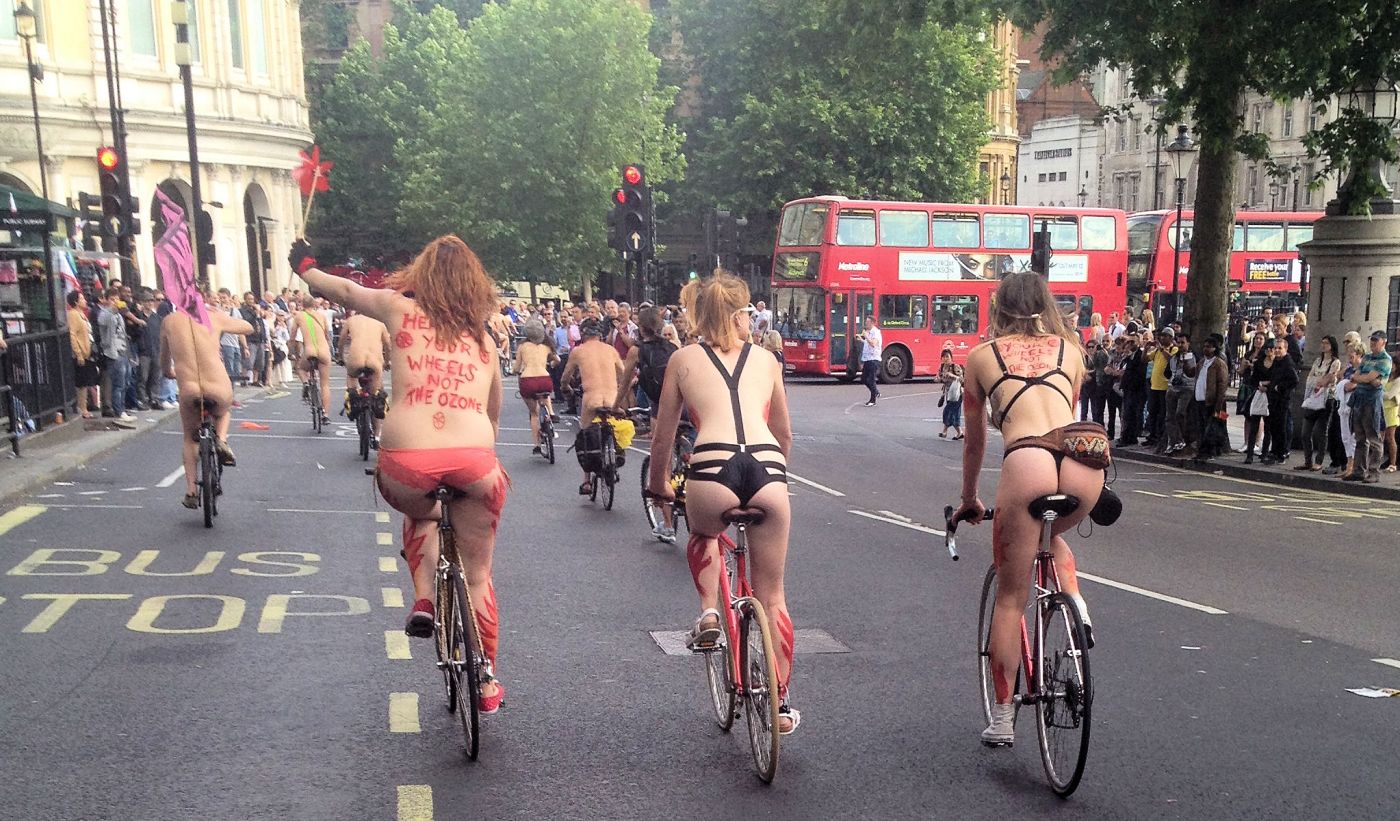 world naked bike ride londra