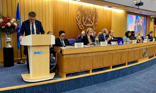 Edoardo ridi all'imo