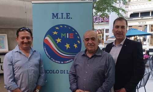 Valeriano Drago presidente del mie di Londra e Giovanni d'orsi cartoonist
