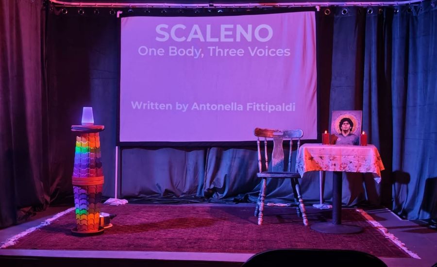 Link all'articolo: “Scaleno” debutta a Londra: tre voci, un solo corpo e una donna in lotta con il presente