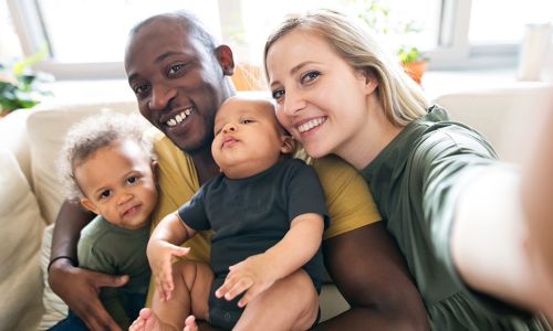 ricerca famiglie italiane all'estero