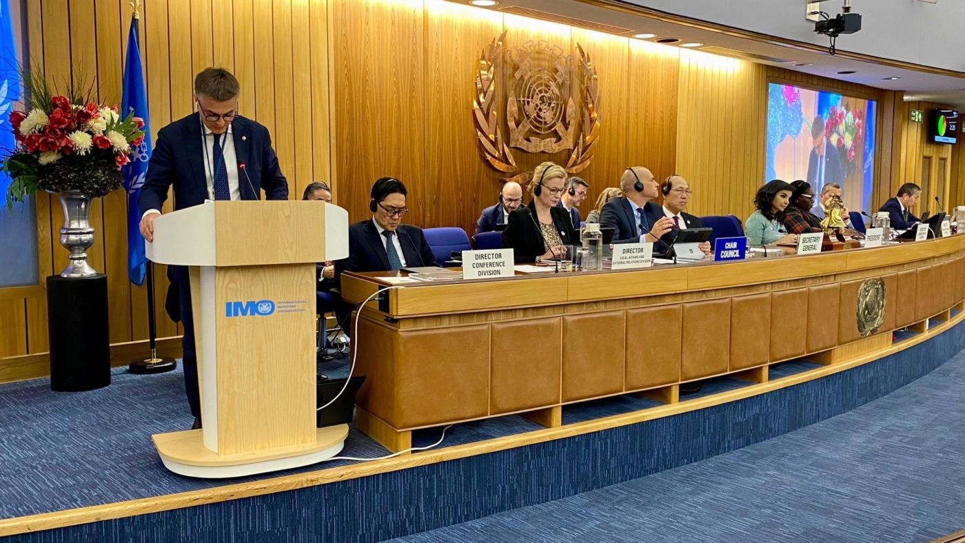 Edoardo ridi all'imo