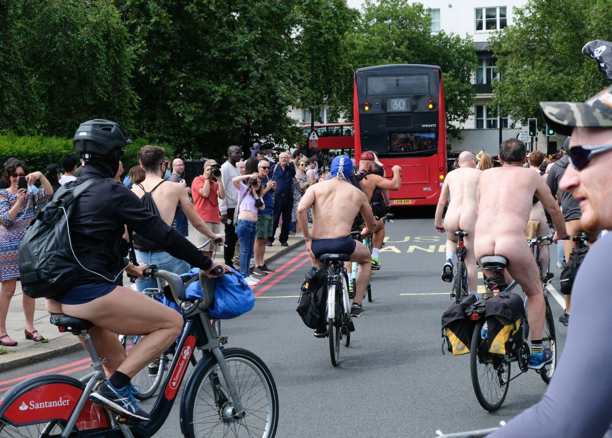 world naked bike ride londra