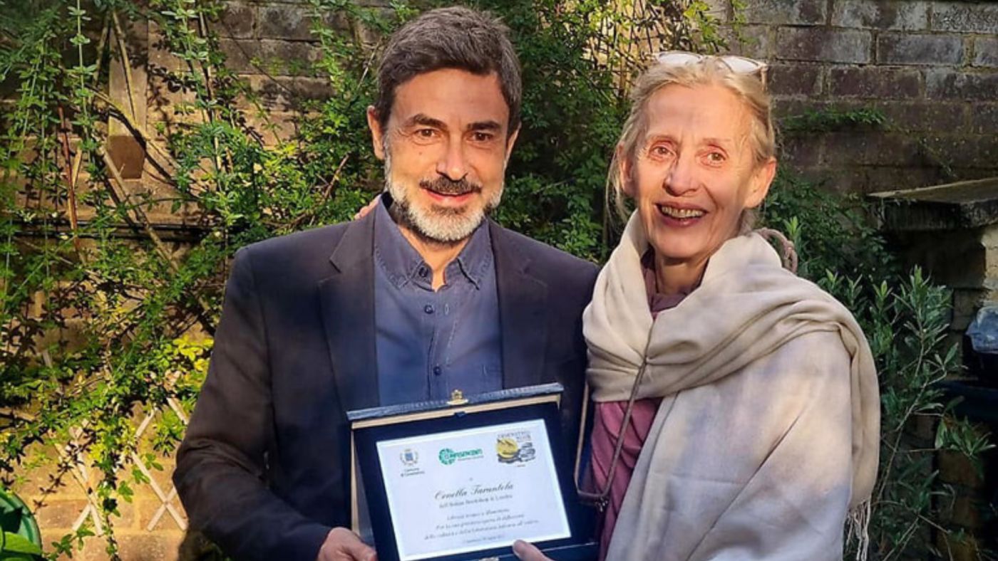 il direttore artistico di cesenaticonoir Stefano tura e la direttrice dell'Italia bookshop Ornella tarantola