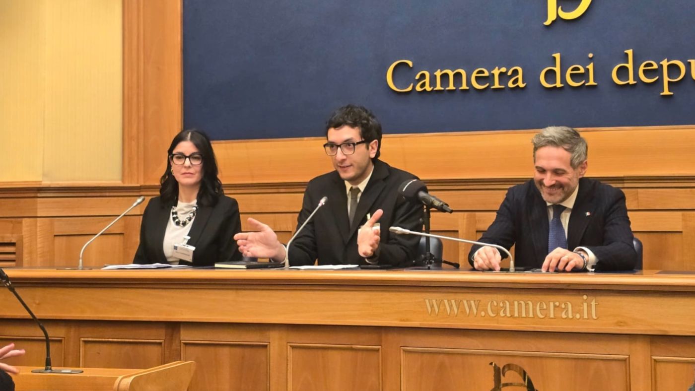 gli auguri del presidente del comites di Manchester