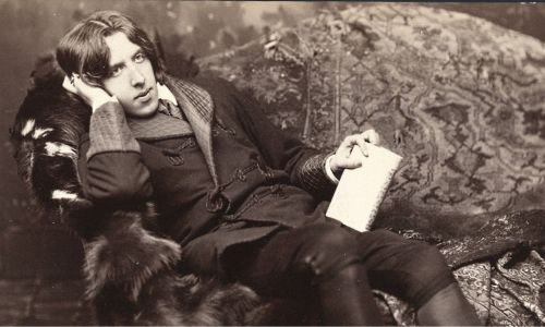 oscar_wilde_portrait_blue_plaque_London_Borough_of_Kensington_and_Chelsea
