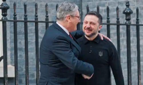 starmer sostiene Zelensky