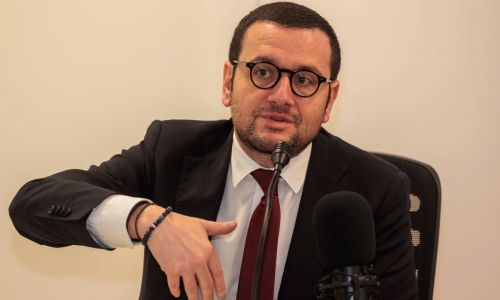 proposta di legge sui passaporti di toni ricciardi