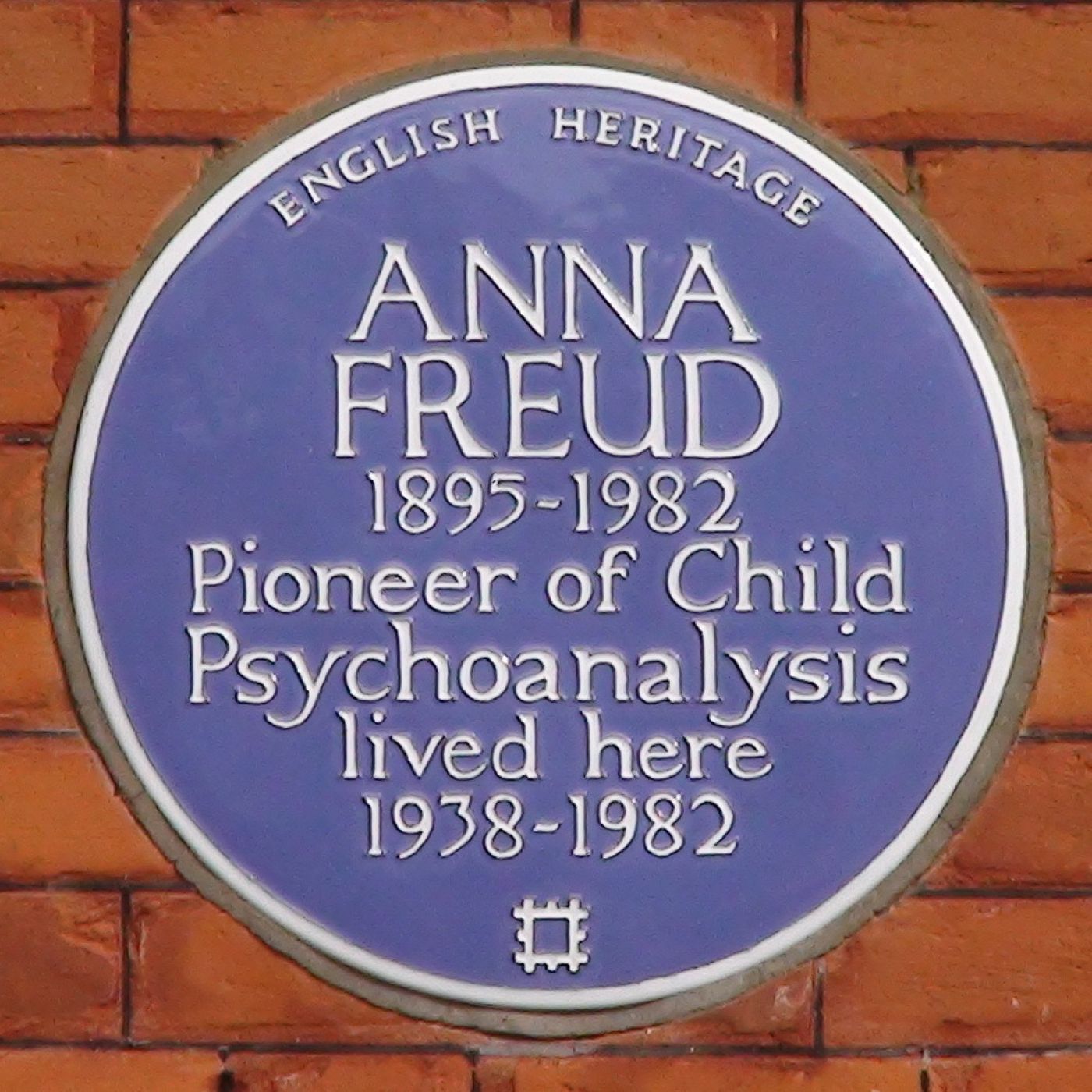 anna_freud_blue_plaque_london_child_psychoanalysis_medicine_museum_Hampstead_London_Borough_of_Camden
