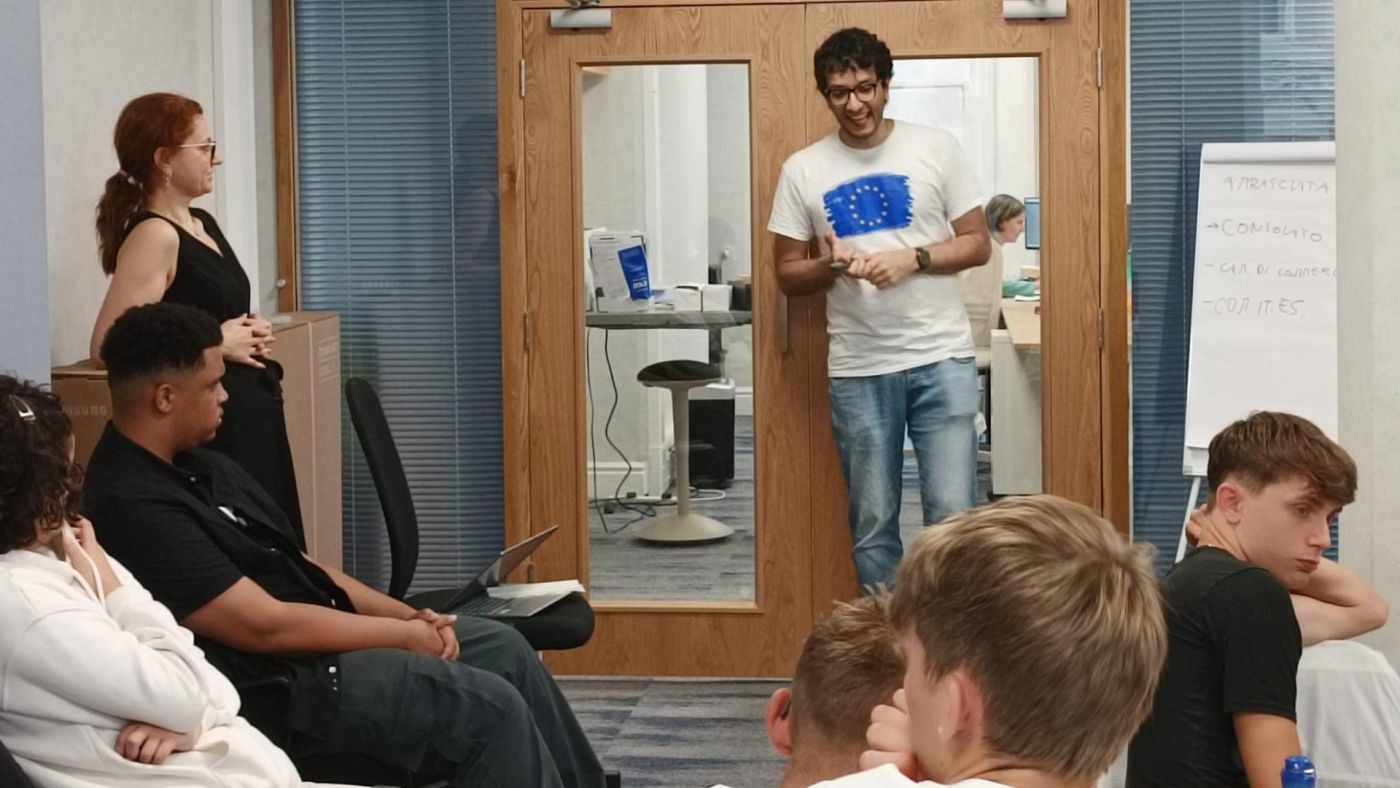 scambio culturale a manchester per 23 studenti italiani