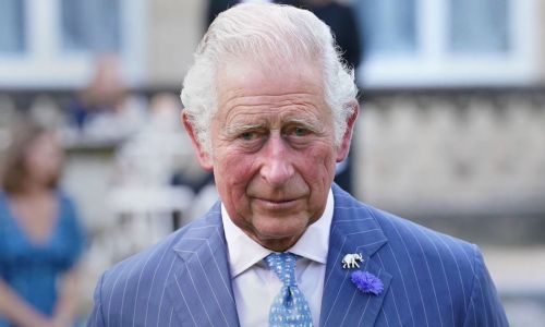 carlo III visita southport dopo l'attacco del 29 luglio